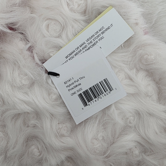 NEW Heurueh Faux Fur Hybrid Pull Through Scarf Pink White - Picture 5 of 11